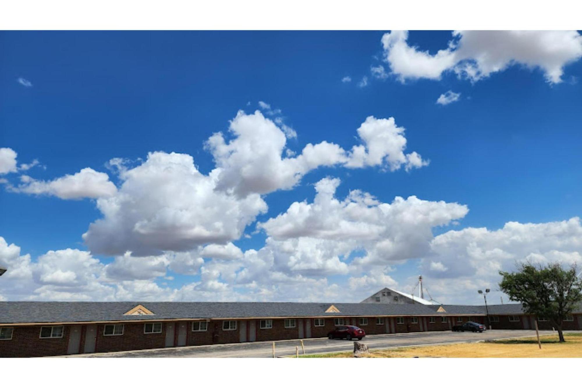 Route 66 Inn & Suites By Oyo Vega Tx Exterior photo